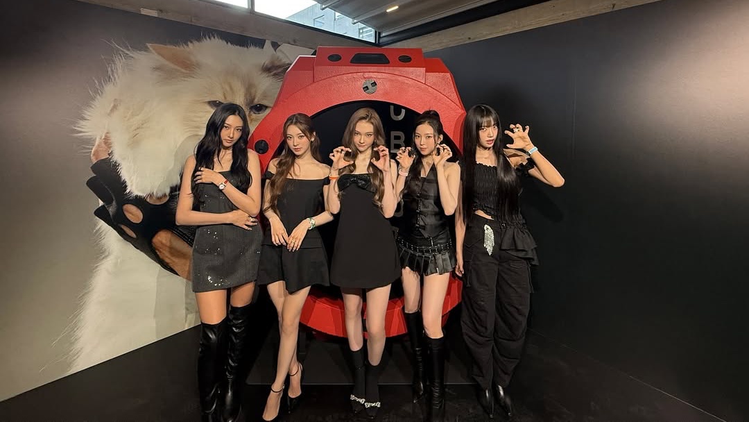 Lirik Terbaru 'Lit Right Now' dari MEOVV