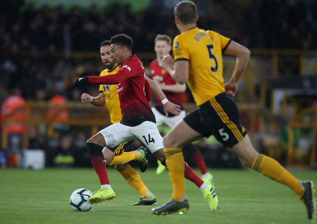 Hasil Lengkap Pertandingan Sepak Bola: MU Tumbang, Barcelona Imbang