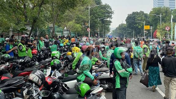 5.000 Ojol Siap Berhenti ‘Narik’ Hari ini, Ikut Demo Tuntut Pemerintah hingga DPR