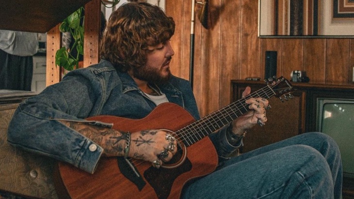 James Arthur Kembali dengan Single 'A Year Ago'