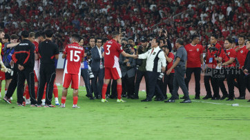 Presiden Prabowo Sapa Punggawa Timnas Indonesia usai Kalahkan Bahrain di Stadion Utama GBK