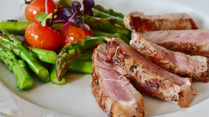 Ingin Diet tapi Enggak Tahan Godaan Daging? Kamu Cocok dengan Program Jenis Ini