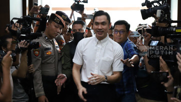 Harvey Moeis Jalani Sidang Perdana Kasus Korupsi Timah di PN Tipikor