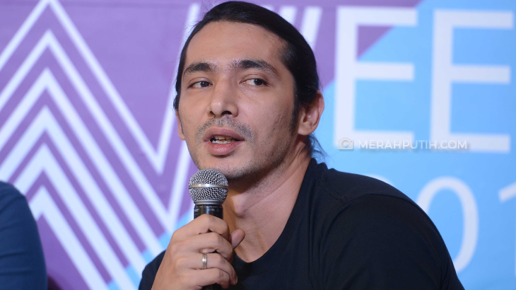 Dari Buku hingga Ojek, Kisah Abimana Aryasatya Jadi Produser