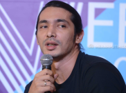 Dari Buku hingga Ojek, Kisah Abimana Aryasatya Jadi Produser
