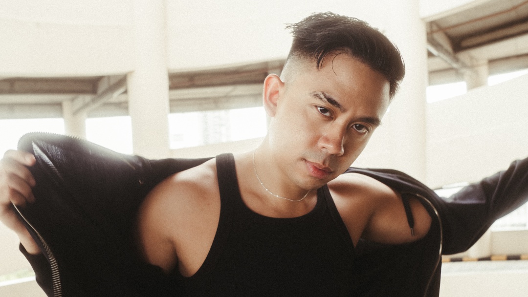 ALYPH Berakting untuk Video Musik 'Dari Jauh'