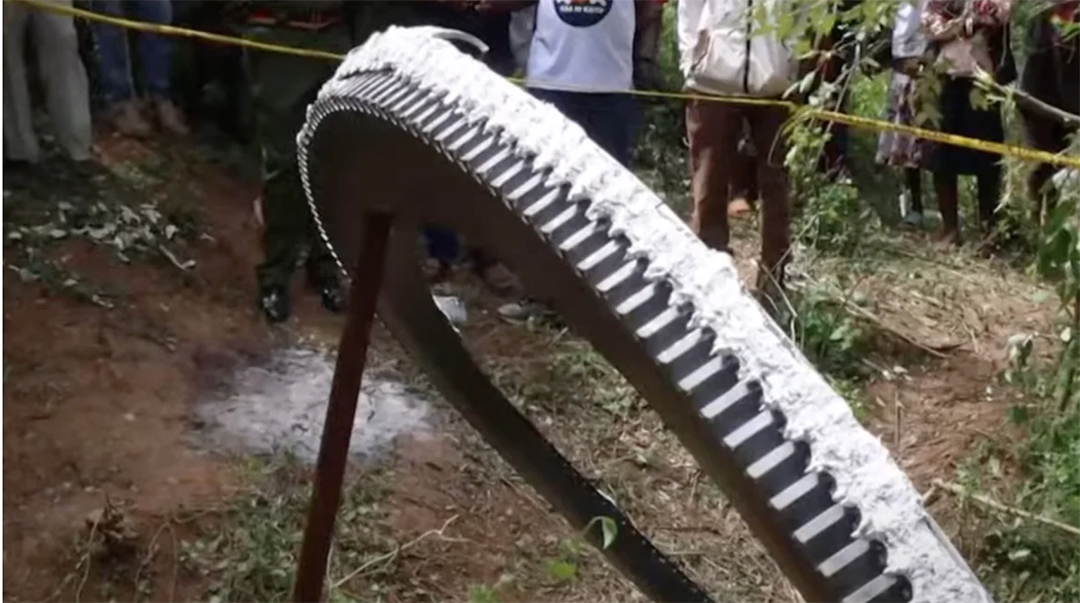 Pecahan Besar Objek Luar Angkasa Jatuh ke Desa Terpencil di Kenya, Memicu Evakuasi Penduduk
