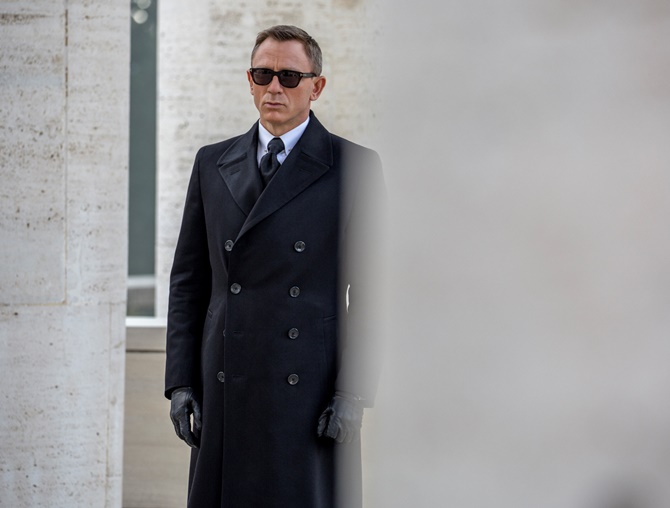 Daniel Craig