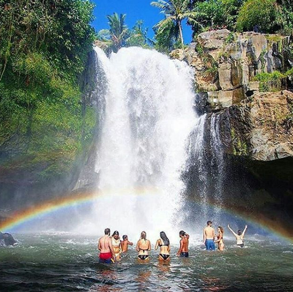 air terjun tegenungan