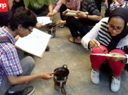 Mahasiswa Asing Belajar Membatik di Kampung Batik Laweyan Solo