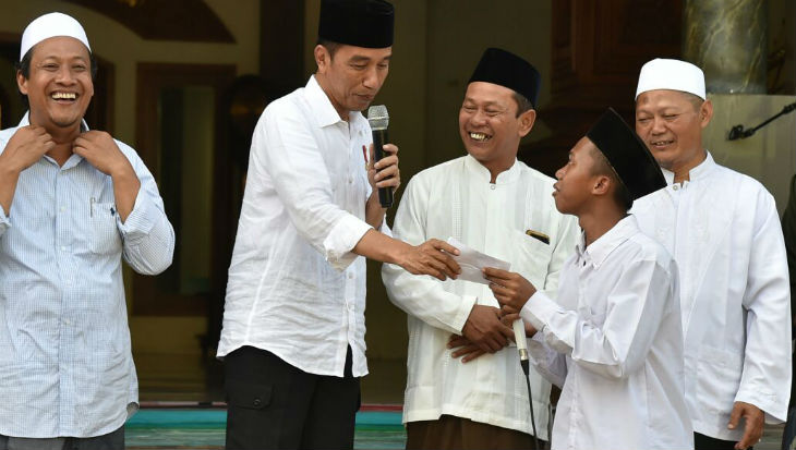 Puisi Khalifah Kami dari Santri Pacitan Untuk Presiden Jokowi