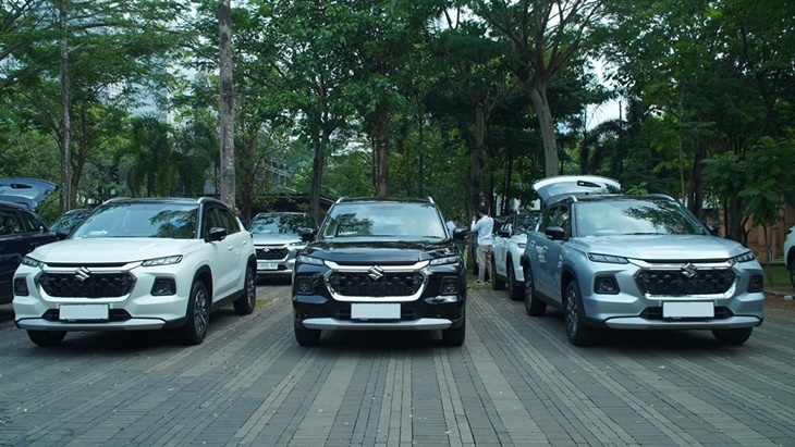 Suzuki Resmi Serahkan Grand Vitara ke Konsumen