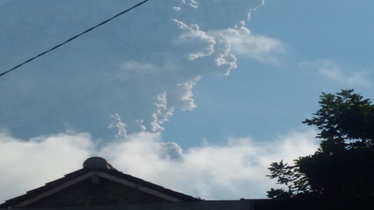 Letusan Merapi di Jumat pagi