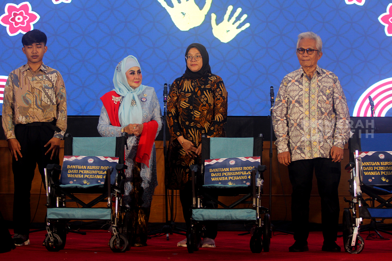Peresmian 1.000 Cap Telapak Tangan Kedua Wanita Pejuang 45