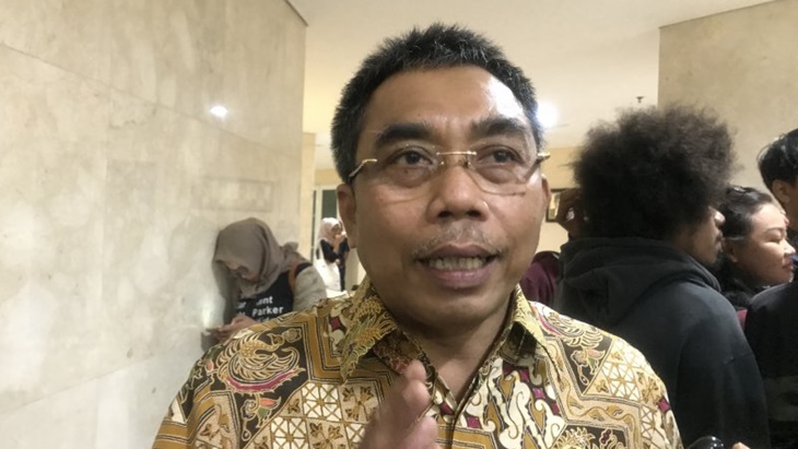 Politisi PDIP Gembong Warsono kritik pembagian bansos sembako di DKI Jakarta tidak tepat sasar