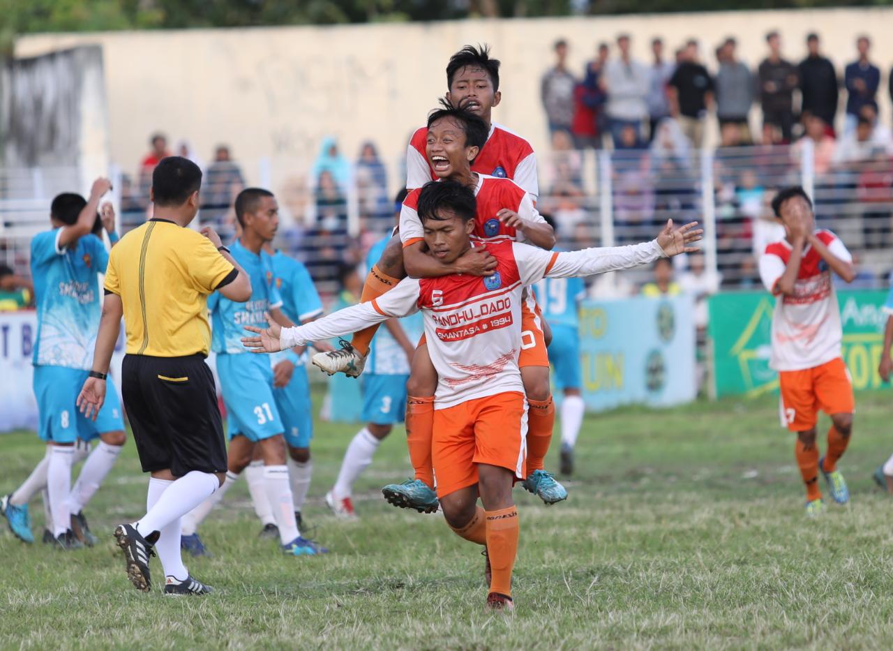 LIPEG ke-5 yang diikuti 20 SMA/SMK ini berjalan sukses dan melahirkan juara baru SMAN 1 Tanjungsari setelah pada partai final mengalahkan SMKN 2 Wonosari dengan skor 4-1. (foto:egan/kemenpora.go.id)