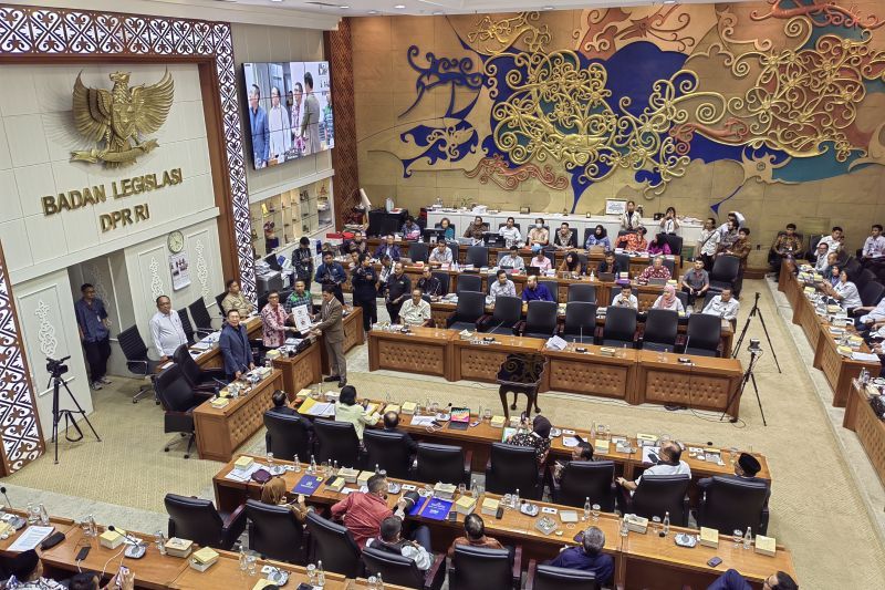 PDIP Gagal Cegah Revisi UU Pilkada Lolos ke Paripurna DPR