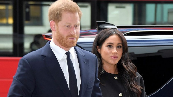 Pangeran Harry dan Meghan Markle telah resmi meninggalkan kerajaan Inggris hari ini.  (Foto: FOX) 