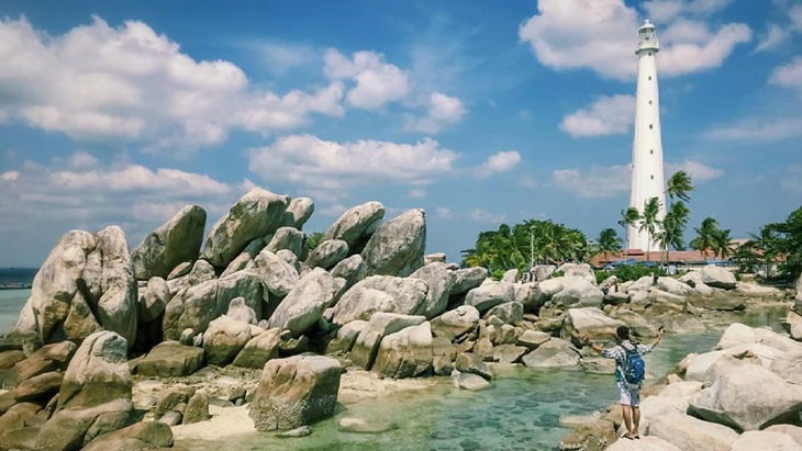 Pulau Lengkuas di Belitung. (Instagram/@jejakanaknusantara)