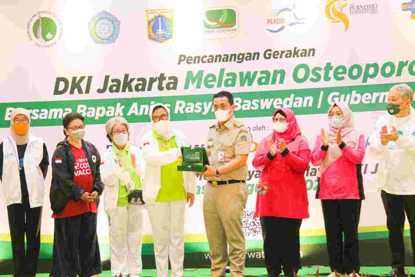 Wagub DKI Ajak Warga Olahraga Cegah Osteoporosis