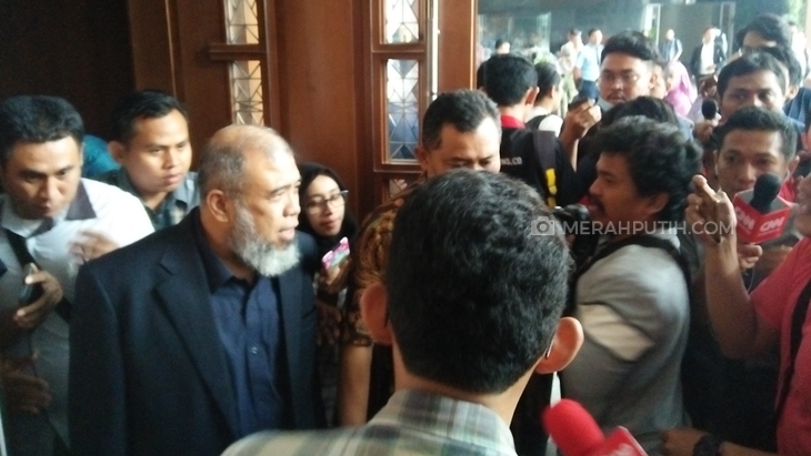 Patrialis Akbar Divonis 8 Tahun Penjara