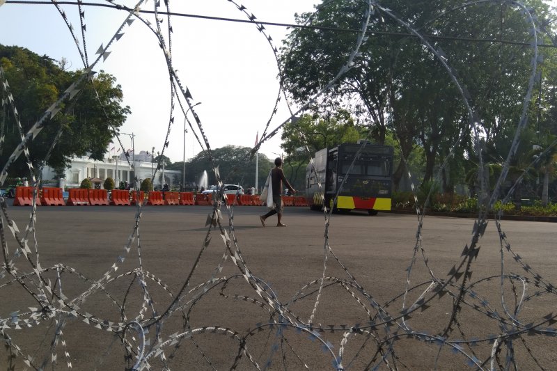 Penutupan jalan depan Istana Merdeka Jakarta, beberapa waktu lalu.(ANTARA/Laily Rahmawaty)