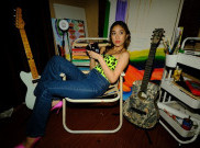 'I Beg', Single Terbaru Mezzaluna dengan Nuansa Film James Bond