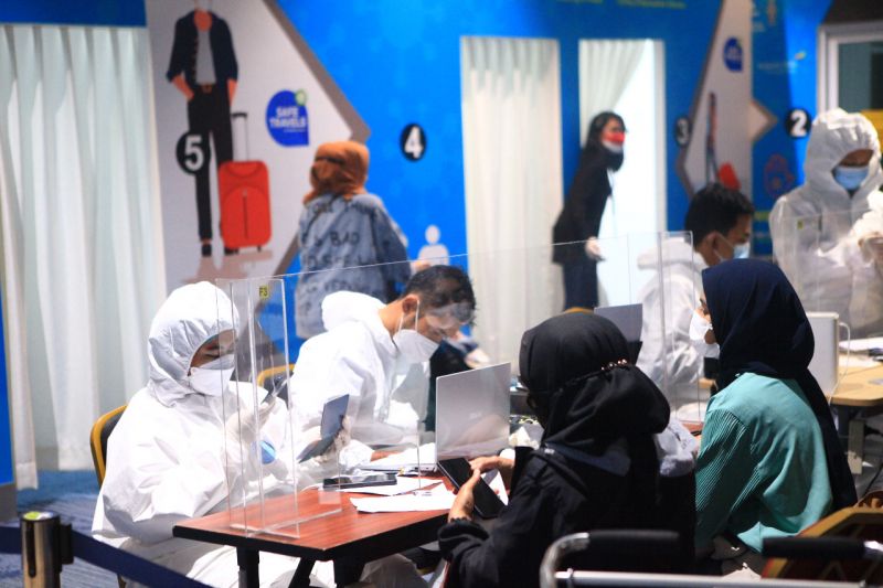 Aturan Tes PCR Berubah, Anggota DPR Ingatkan Hati-Hati Bikin Kebijakan