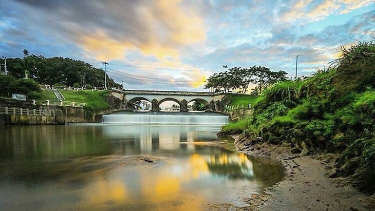 Ruang Terbuka Hijau Jembatan Ratapan Ibu. (Instagram/@gadihbujangpayakumbuh)