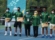 Gubernur Khofifah Beri Bonus Mentas kepada Tim Tenis Putra Jawa Timur