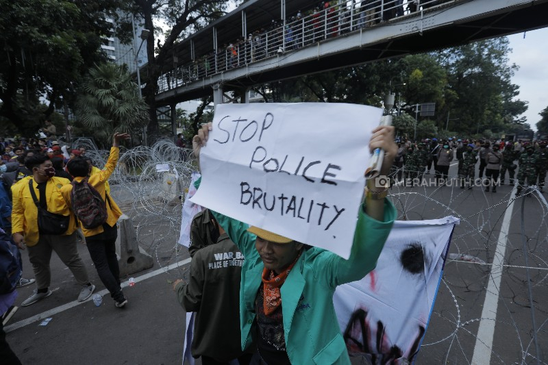 Pendekatan TNI dan Marinir Efektif Luluhkan Hati Pendemo