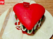 Burger Love Menu Spesial Betewe Cafe di Bulan Kasih Sayang