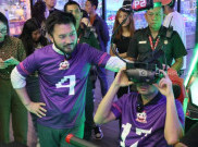 Keseruan Raffi Ahmad Menjajal Game Arcade di CPCM Carstensz Mall