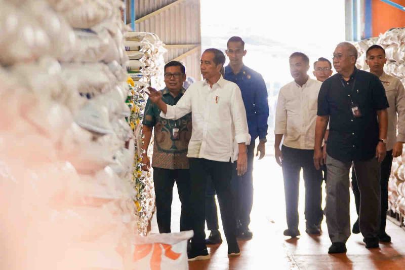 Cadangan Beras Pemerintah Diklaim Cukup Sampai Juni 2024