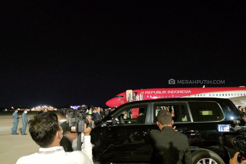 Presiden Jokowi Disambut Lagu 