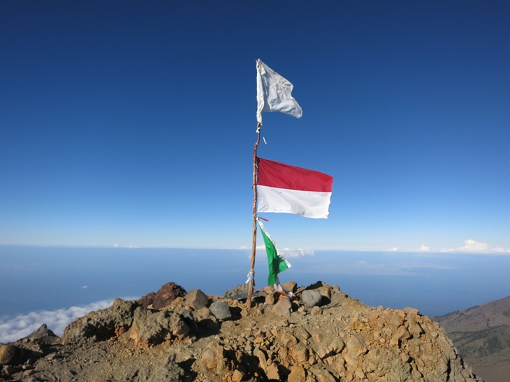 Peristiwa gempa dan penutupan beberapa faktor populernya Gunung Rinjani. (Foto: Pixabay/arhnue)