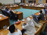 DPR Desak Pemerintah Bahas Ganti Rugi Jemaah First Travel 