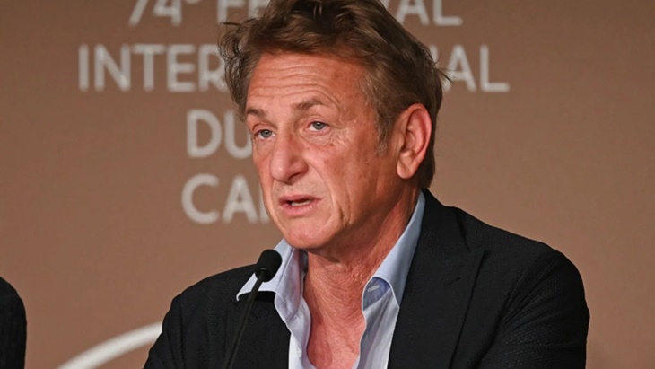 Sean Penn Curhat Selama di Ukraina dan Melintasi Perbatasan Polandia