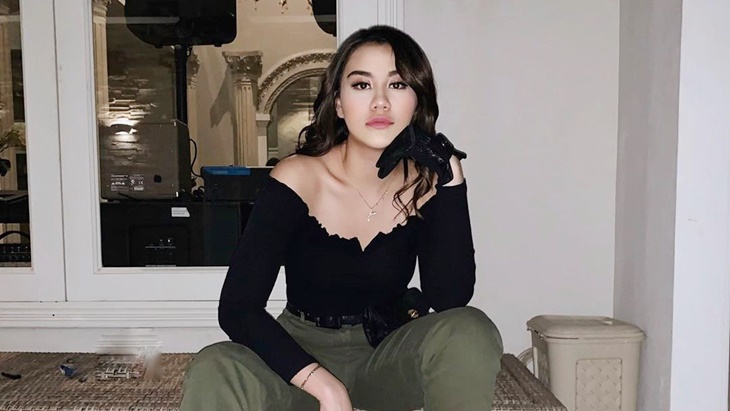 Aaliyah Massaid Kisahkan Kekecewaan Perempuan di Single 'Ajariku'