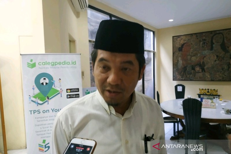 Direktur Lingkar Madani Ray Rangkuti