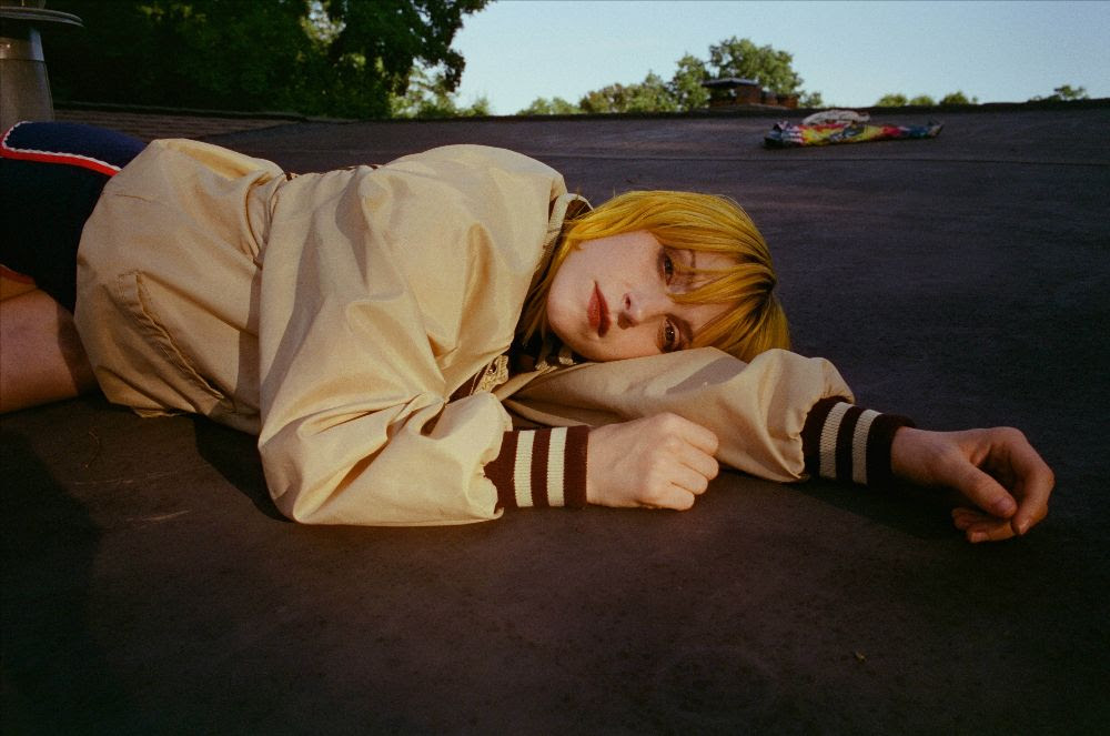 Hayley Williams Rilis 17 Koleksi Single Miliknya, Pamerkan Musikalitas Mengesankan