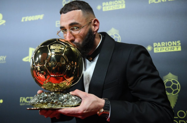 Karim Benzema Raih Ballon d'Or 2022