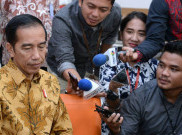 Buka Puasa dengan Wartawan, Jokowi Bagi-bagi Sepeda