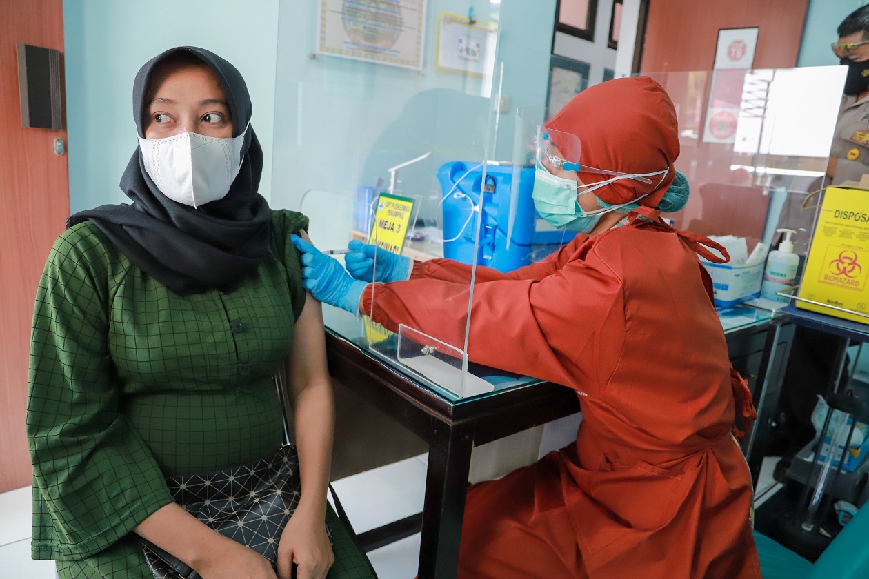 Pemkot Solo, Jawa Tengah melakukan vaksinasi ibu hamil dan menyusui, Rabu (11/8). (MP/Ismail)