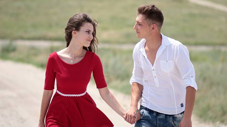 Rekomendasi Busana Pria yang Cocok Dipakai di Hari Valentine 