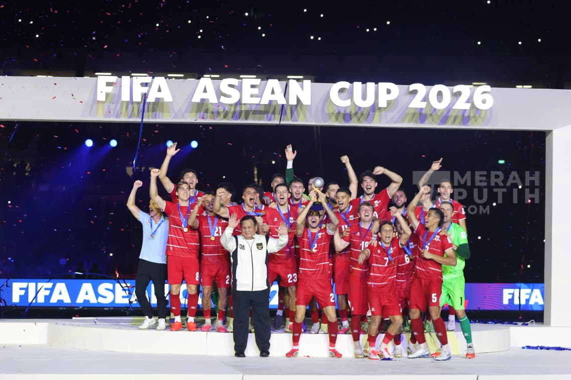 Acungkan Tinju ke Udara, Presiden Prabowo Rayakan Kemenangan Indonesia di FIFA ASEAN Cup