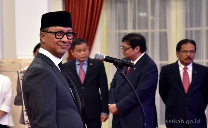 Mensos Agus Gumiwang Kartasasmita