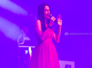 Nyanyi Bareng Nev+, Sophia Latjuba Beri ‘Clue’ Sedang Jomlo