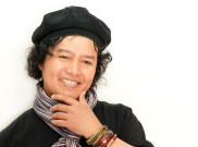 Andrea Hirata hingga Ahmad Tohari, Sastrawan Indonesia Diakui Dunia