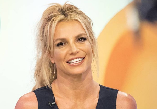 Britney Spears Mencuri